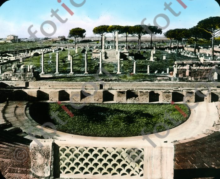 Tempelruinen in Ostia | Temple ruins in Ostia (simon-vulkanismus-359-014.jpg)